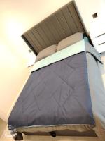 Spacious 1 bedroom flat by Westfield centre - Bed and Breakfast Londen