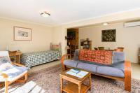 Paradise Valley Getaway - Farm Cottage with Stream - B&B Tarukenga