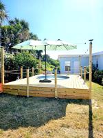 Blowfish Bungalow-Cowboy Pool FirePit Ping Pong - B&B Daytona Beach