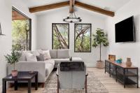 Casita 5 minutes from Gruene Hall and King Bed - Chambres d'hôtes New Braunfels
