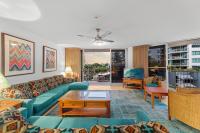 Stylish 3BR Oceanfront Stay by Mooloolaba Esp - Bed and Breakfast Mooloolaba