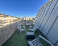 Appartement lumineux avec terrasse et parking - B&B Chessy