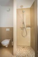 Appartamento con doccia