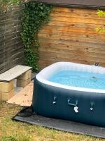 Studio entre Bordeaux et l'Atlantique avec Jacuzzi - Bed and Breakfast