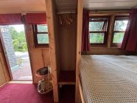 Zimmer mit Kingsize-Bett