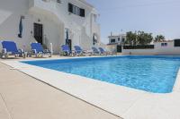 Apart Quinta dos Martins - swimming pool - BY BEDZY - B&B