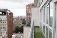 Penthouse with balcony city view - Chambres d’hôtes Belfast