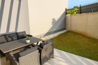 Modern, garden apartment Pula-Vidikovac - Bed and Breakfast Pula