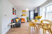 One-Bedroom Apartment with City View