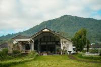 Gatsby on Buyan - Bed and Breakfast Banjar Bedugul