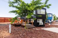 Zion Designer Tiny Home Private Deck & BBQ - B&B Apple Valley