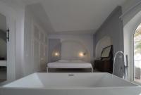 Luxury Two-Bedroom Apartment with Sea View