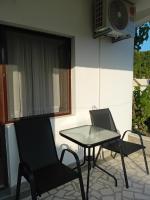 Zweibettzimmer mit Terrasse