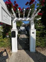 The Blue Cottage Akarattya - B&B Balatonkenese