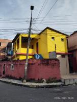 Kitnet para solteiro ou casal com banheiro e cozinha privativos - B&B Manaus