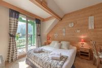 Three-Bedroom Apartment with Lake View