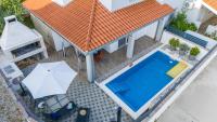 House Adeo with private pool, Pula - B&B Pola