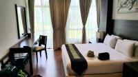 One-Bedroom Apartment with Balcony