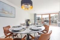 LECOMTE - Rose D'Ivry-3 bedroom appartement w free parking garage - large terrace - quiet area & walking distance from the sea! 223 - Chambres d'hôtes Ostende