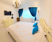 Phoenix Nest Elegant 2-Bedroom Apartment Self Check-in Near Constanța Port & Old Town - B&B Constanța