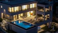 Villa Pavuza Luxury 4-Bedroom Seaview Villa - Bed and Breakfast Podstrana