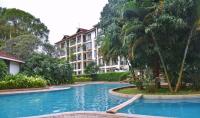 Jacaranda Modern 3 bedroom apartment with balcony, Nairobi - Bed and Breakfast Nairobi