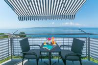Apartment Noa with sea view - Bed and Breakfast Brela