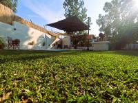 Cozy Mama Evas Homestay with Pool and Garden for Groups of 4 - B&B Kyrás Vrýsi