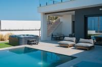 Villa Locki with jacuzzi and private pool - Bed and Breakfast Lourinhã