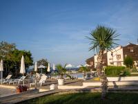 Poolside Paradise Apartment - Ferienwohnung Sosopol