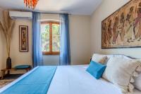 Villa Etnic Eloise a walk from Porto Pino beach - B&B Porto Pino