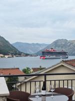 Lux Seaside Residence 1 - B&B Cattaro