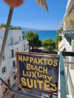 NAFPAKTOS Beach luxury Suites - B&B