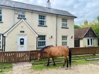 The Pigs' Pantry, Burley - B&B