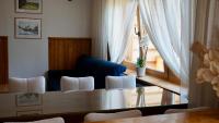 Studio mit Balkon
