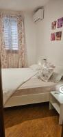 Room Kris with private entrance & private bathroom - Bed and Breakfast Umag