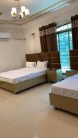 Deluxe Family Suite