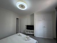Apartamento de 1 Dormitorio con balcón y vistas a la ciudad