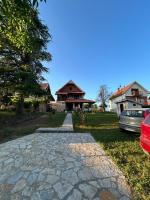 Tri Cveta - B&B Popadić