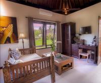 Deluxe King Suite with Rice Fields View