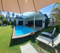 Modern villa vith pool, montain view and tropical garden - Bed and Breakfast Ko Samui