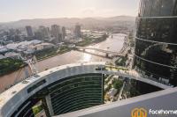 Luxe City Escape at QWR Pool Casino River Views - B&B