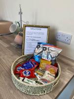 Betty's Apartment- Metres From Train Station - Bed and Breakfast Harrogate