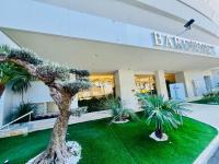 Marina Baie studio vue mer et jardin avec clim - B&B Villeneuve-Loubet