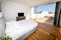 One-Bedroom Apartment with Terrace