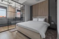 The Grey Nest-Central, Free Parking, Self Check-In - B&B Oradea