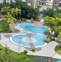 Great Location, Swimming pool, Shops, Staycation - B&B Iloilo