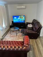 Homefeel Stylish Modern House - B&B