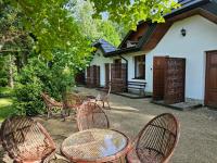 Dreibettzimmer mit Gartenblick