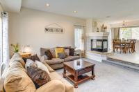 Pet-Friendly Retreat with Fenced Yard in Denver - Ferienwohnung Denver